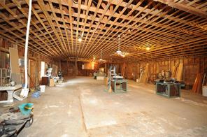 631 E Woodard Street - Photo 13