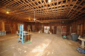 631 E Woodard Street - Photo 18