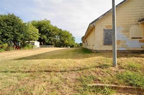 631 E Woodard Street - Photo 4