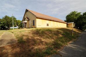 631 E Woodard Street - Photo 5