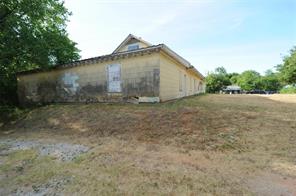 631 E Woodard Street - Photo 8