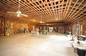 631 E Woodard Street - Photo 9