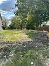 402 E Bonham Street - Photo 1