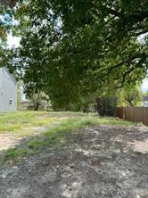 402 E Bonham Street - Photo 5