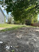 402 E Bonham Street - Photo 6