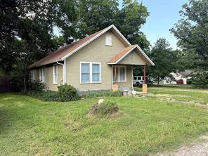 620 W 12th Street - Photo 2