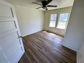 620 W 12th Street - Photo 8