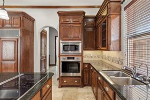 5905 Dorset Drive - Photo 8