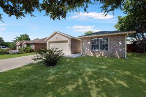 1024 Lake Trail Drive - Photo 2