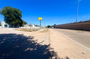 231 Central Expressway 287 Freeway E - Photo 1
