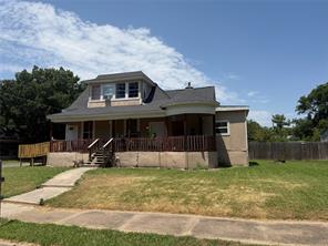 610 W 6th Street - Photo 1