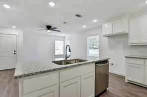 103 E Bond Street - Photo 10