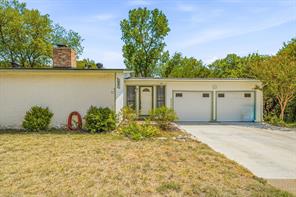 1005 Spanish Trail Drive - Photo 1