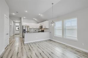 114 Mandarin Street - Photo 2