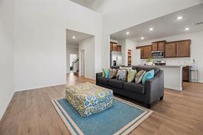 1613 Grand Villa Street - Photo 4