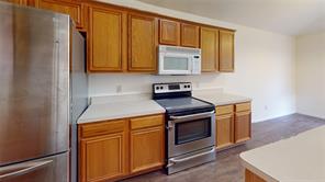 2504 Highridge Drive - Photo 4