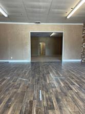 919 Halsell - Photo 4