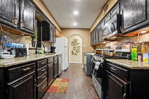 737 Judy Lane - Photo 15