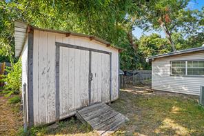 737 Judy Lane - Photo 27