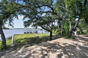 7228 Emerald Drive - Photo 5