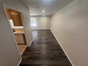 904 N Austin Street - Photo 6