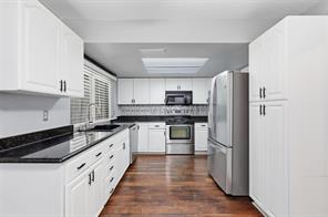 1014 Mountview Court - Photo 15