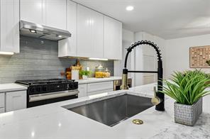 4303 Blackheath Road - Photo 11