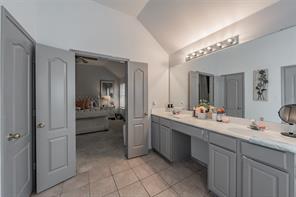 4820 Thames Drive - Photo 18