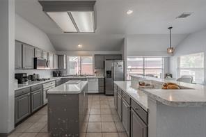 4820 Thames Drive - Photo 9