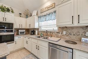 763 Livingston Drive - Photo 18