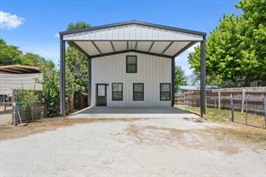 108 Private Road 127 - Photo 1