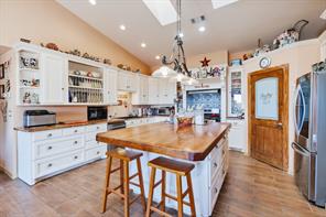 148 Private Road 169 - Photo 4