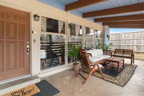 1630 Priscilla Lane - Photo 2