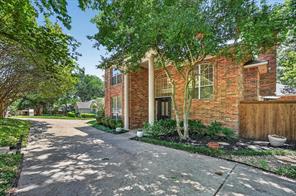106 Sceptre Drive - Photo 2