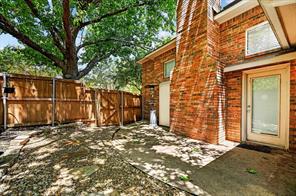 106 Sceptre Drive - Photo 32