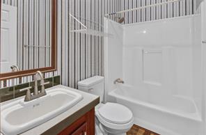 2307 NE 2nd Street - Photo 24