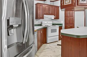2307 NE 2nd Street - Photo 9