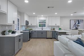 4815 Kelman Street - Photo 17
