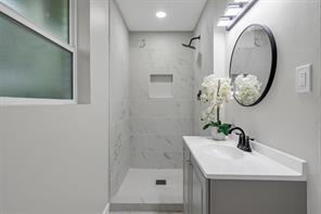 4815 Kelman Street - Photo 33