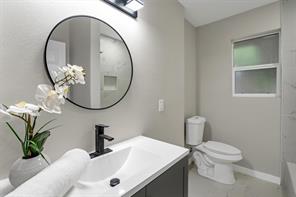 4815 Kelman Street - Photo 37