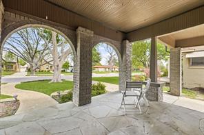 907 Monte Vista Drive - Photo 2