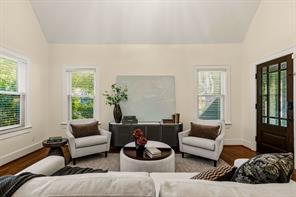 907 Monte Vista Drive - Photo 4