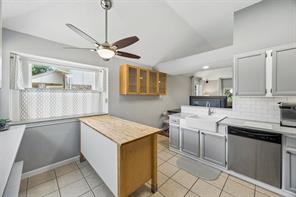 563 Lee Drive - Photo 11
