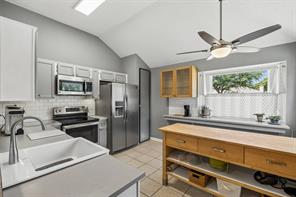 563 Lee Drive - Photo 8