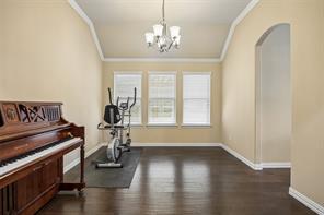 338 Wyndale Drive - Photo 6