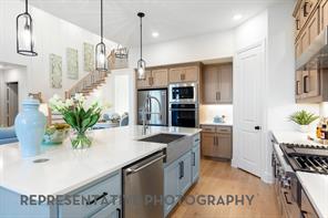 2204 Livia Street - Photo 5