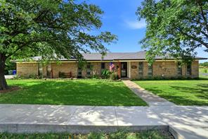 902 Meadowcreek Street - Photo 1