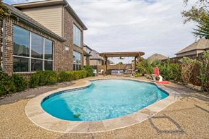 1001 Foxhall Drive - Photo 1