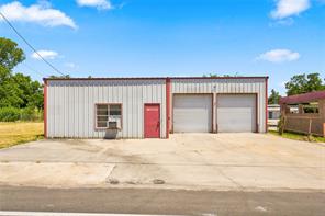 901 E Dallas Avenue - Photo 3