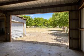 901 E Dallas Avenue - Photo 34